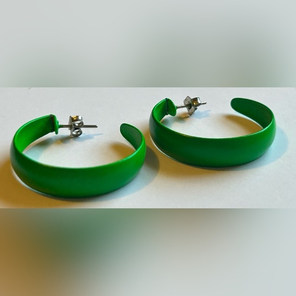 Vintage Green Hoop Earrings Retro Y2K Neon Half Hoop Statement Jewelry 90’s - Picture 5 of 6